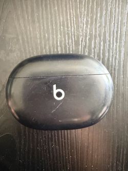 Used Beats Studio Buds