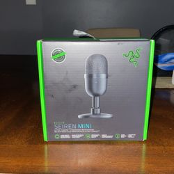 Brand New Razor Standing Mic For Gaming 