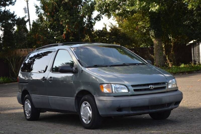 1998 Toyota Sienna