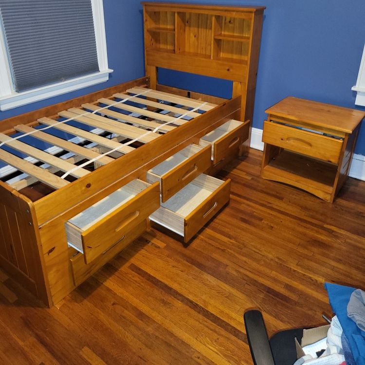 Two 3 Piece Bedroom Sets 