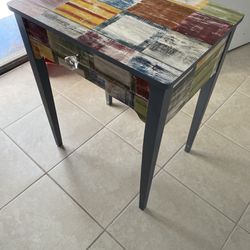 End/Bed Table