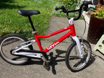 Woom 3 Kids Bike - Red