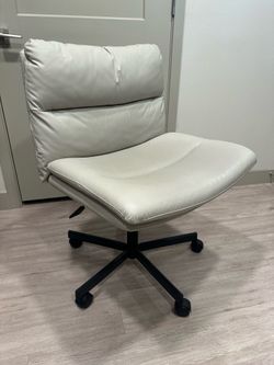 Desk Chair - Armless Criss Cross Chair