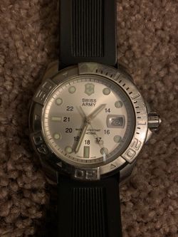Swiss Army Dive Master 500m Quartz Victorinox Models 241262 And 241038 Diesel Casio Citizen Seiko Bulova Watch G-Shock Movado Fossil