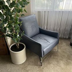 Regina Armchair Natuzzi Editions.