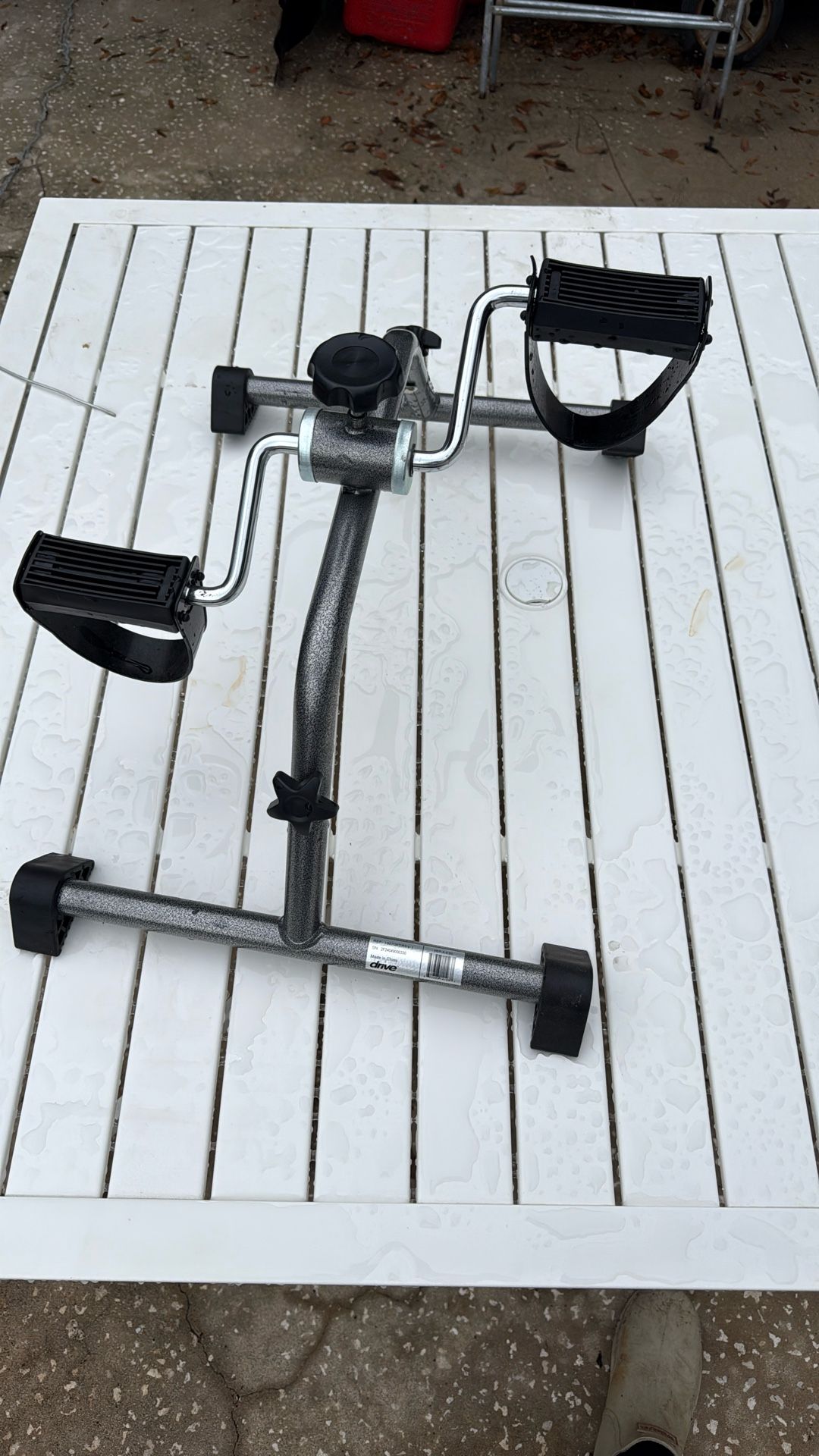 Foot Exercise Petal Sit Down Machine