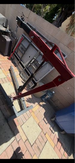 Foldable shop crane