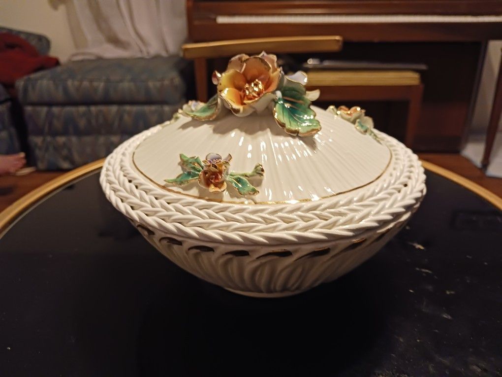 BEAUTIFUL Design Dish From Italy