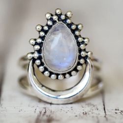 R61 – 925  Sterling Silver Moonstone Ring!