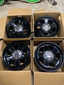 Ford Police Interceptor Steel Wheels with Center Caps