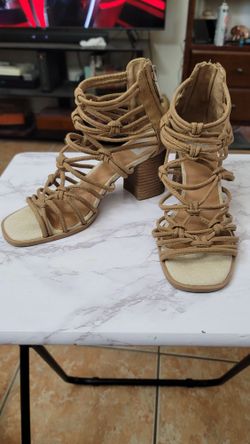 DV Suede Strappy Knotted Biege Sandals