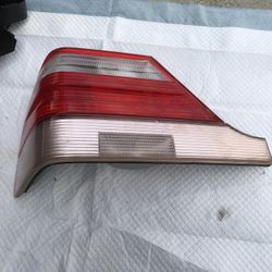 Mercedes Benz S500 Tail Light