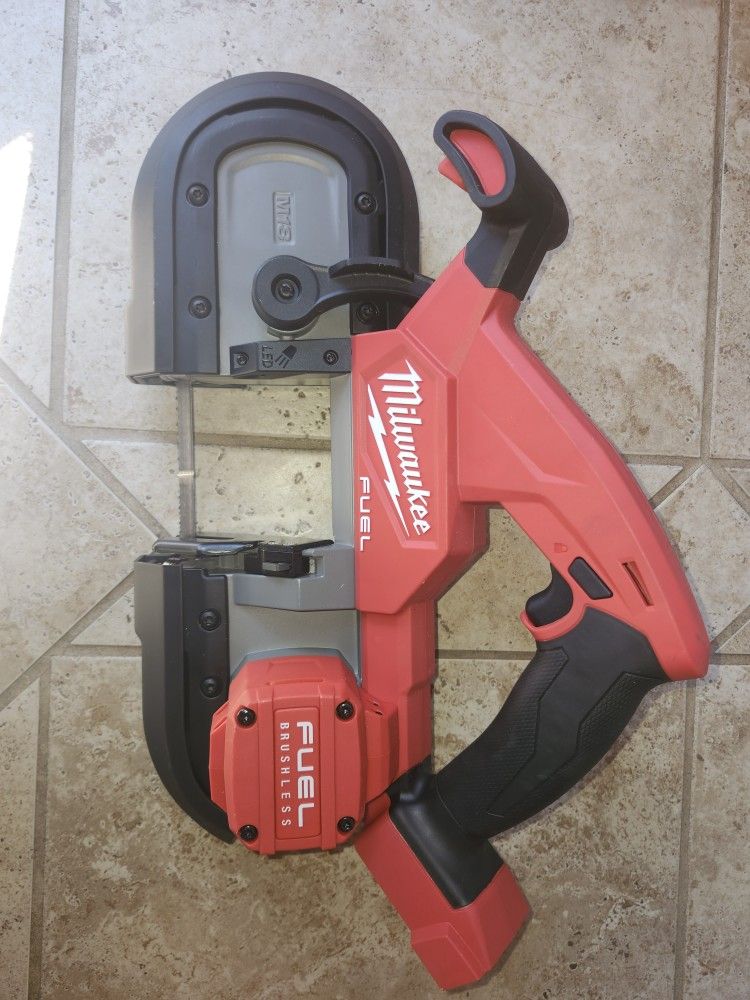 Milwaukee Bandsaw