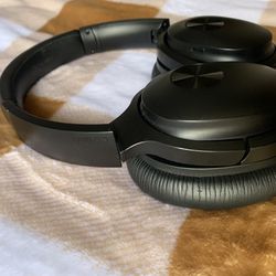 Noise Canceling Bluetooth Headphones