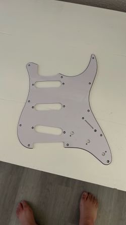 Guitar pick guard