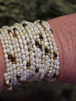 8 real pearl bracelets!