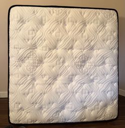 King mattress: BEDMART WESTERMAN 2.0 PLUSH EURO (like new)