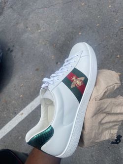 Gucci Ace Embroidered “Bee”