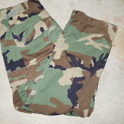 NEW VINTAGE UNITED STATES OF AMERICA USA MILITARY ARMY WEATHER FIELD PANT UNIFORM BOTTOM WOODLAND CAMOUFLAGE CAMO GEAR EXTRA SMALL SHORT