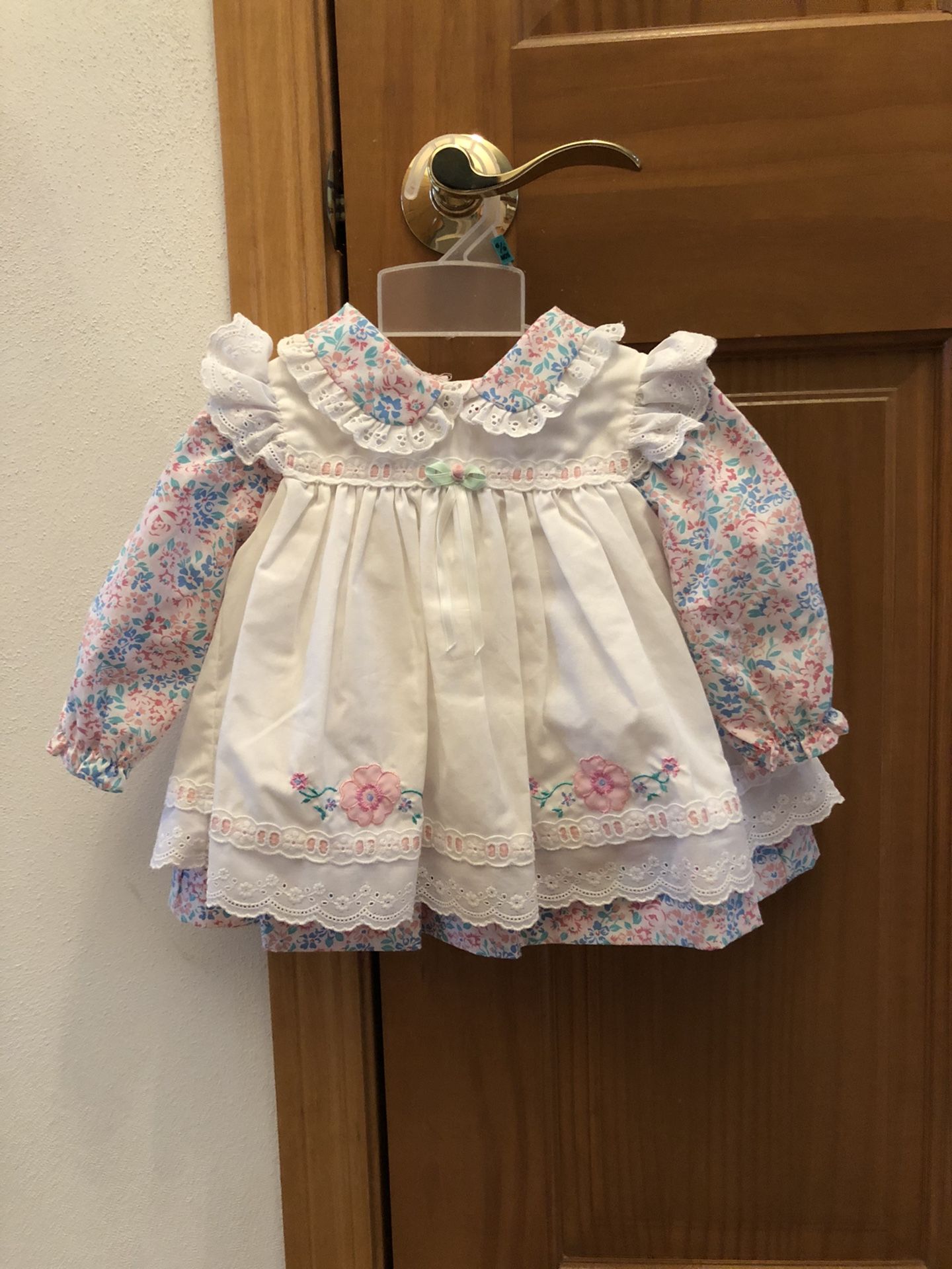 White floral dress - size 12 months