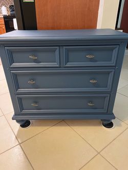 Dresser Wynwood 3 Drawer 36 w x 18 deep x 32 h