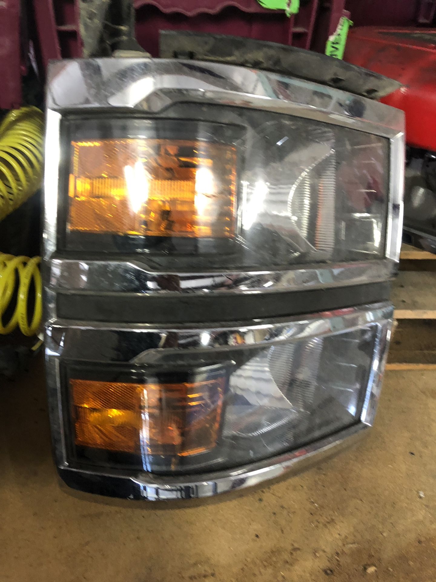 Left or right headlight 2015 Chevrolet Silverado