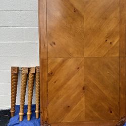 Tommy Bahama Table And Chairs 