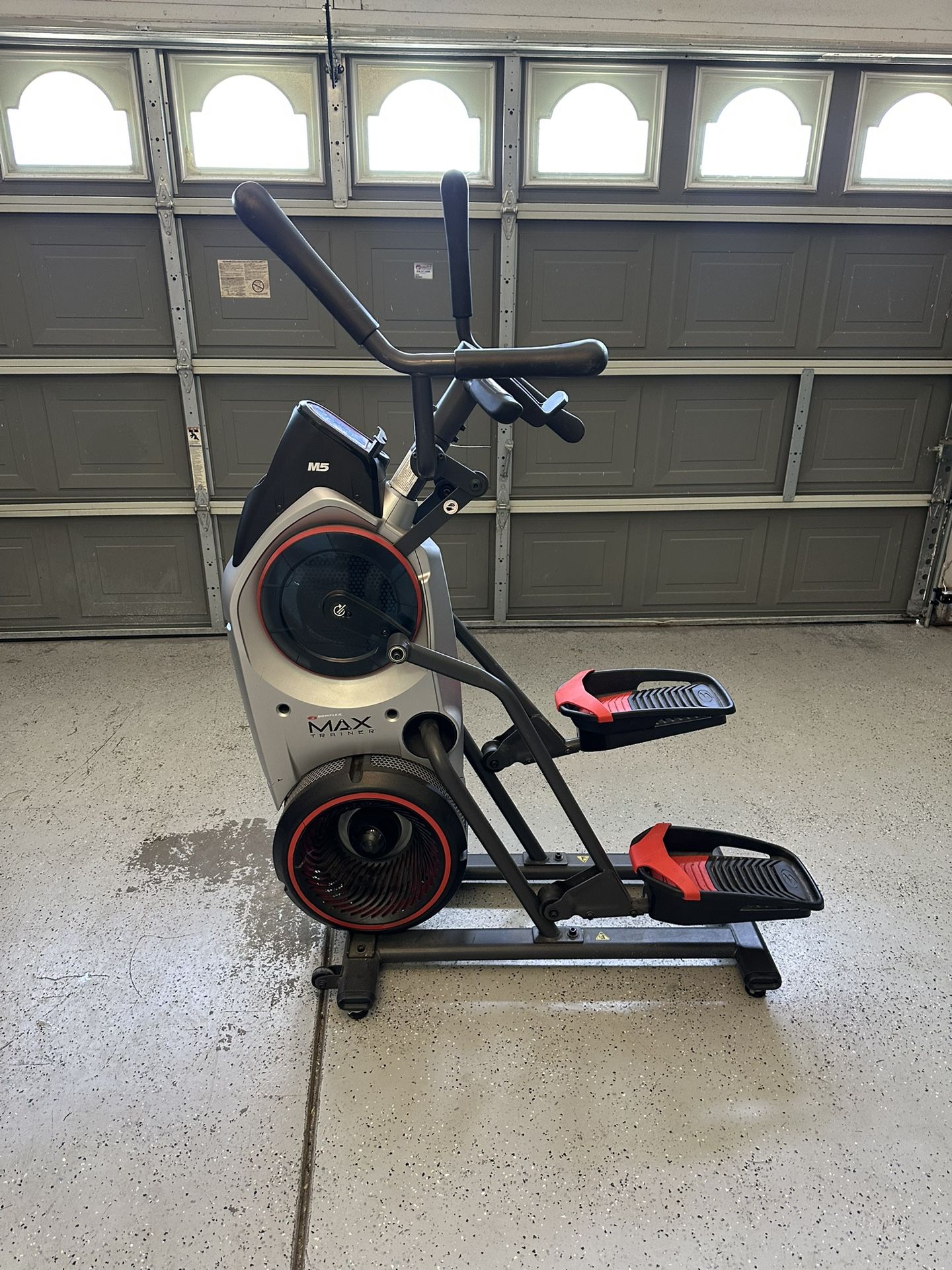 Bowles Max Trainer M5 Elliptical Machine