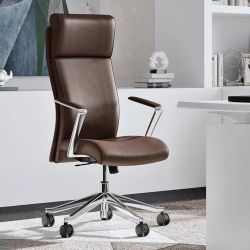Zuri Draper Leather Executive Chair in mint condition,(original purchase $800) asking $199.00
