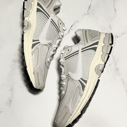 Size 10- Nike Zoom Vomero 5 “Platinum Tint”