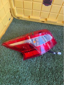 2019 Nissan Sentra Left/Driver Side Tail Light