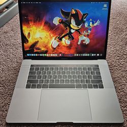 15 💻 Apple MacBook Pro Vega 20