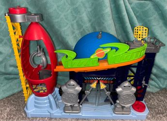 Hard to find Imaginext Disney Pixar Toy Story Pizza Planet Playset