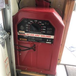 Lincoln Welder 225 Ac Use Couples Time $550.00