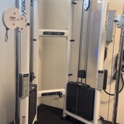 Life Fitness Functional Trainer