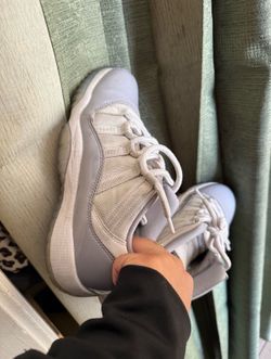 Jordan 11 Cement grey size 7y
