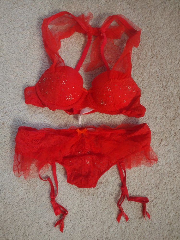Victoria's Secret / Yandy / Fredericks Lingerie for Sale in Puyallup, WA -  OfferUp