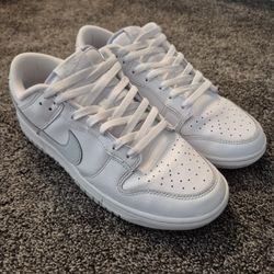 Nike Dunk Low Triple White