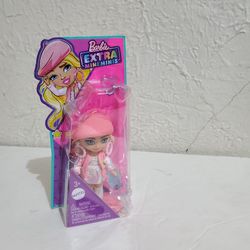 Barbie Extra Mini Minis, Blonde Doll with Beret and Varsity Jacket