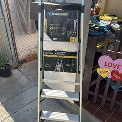 Gorilla Ladder 5.5 Feet 