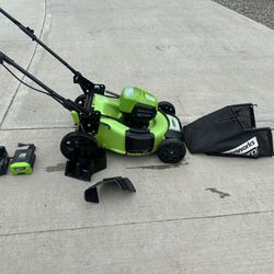 GREENWORKS PRO CORDLESS 60V 21" 3IN1 PUSH BAGGER MOWER BATTERY CHARGER ONLY $250