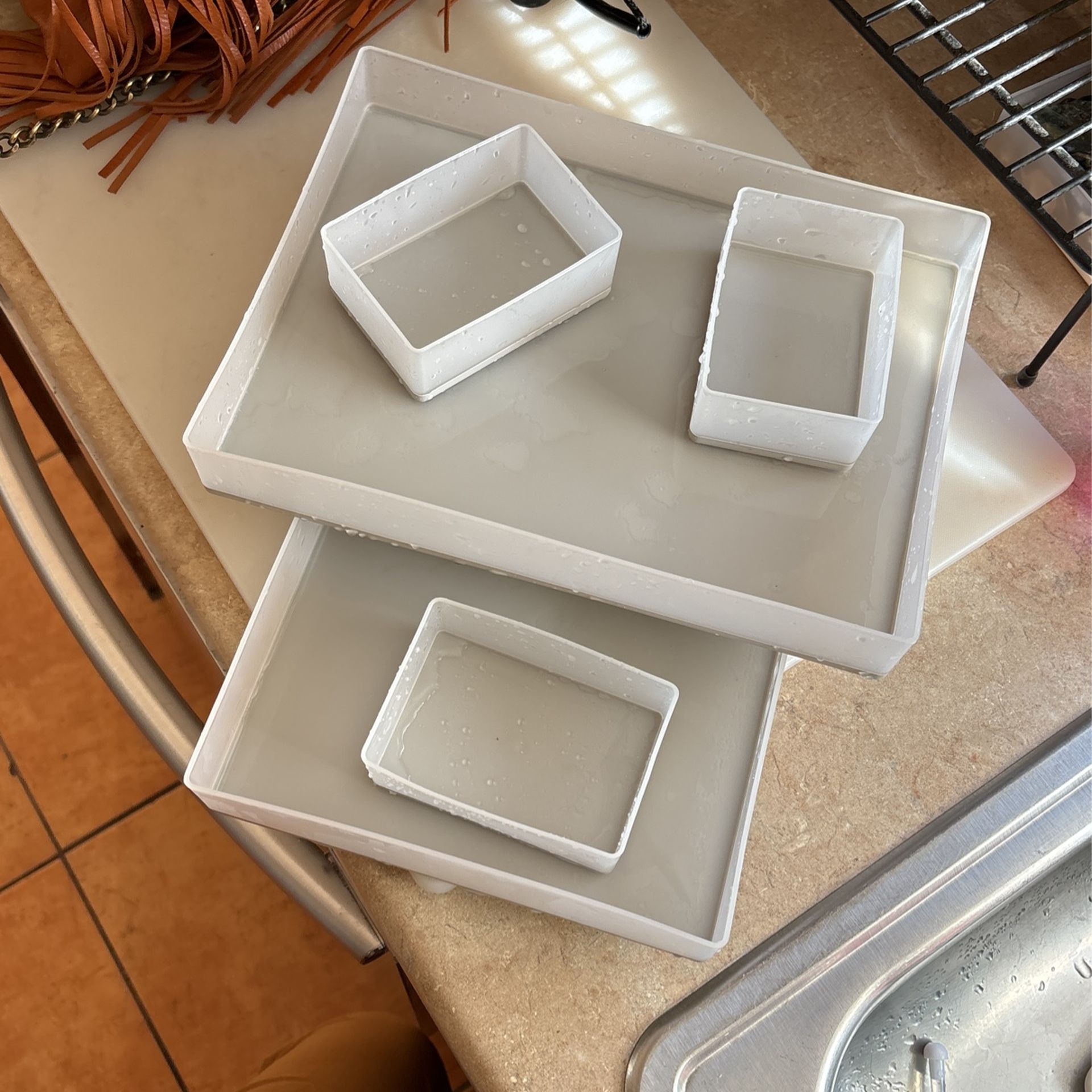5 Storage Containers