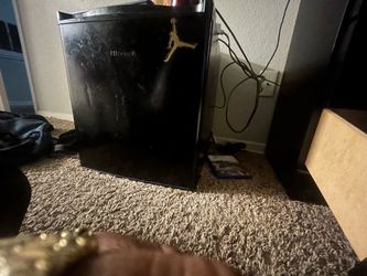 Mini fridge