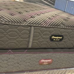 King Mattress Beautyrest Black Mattress $599