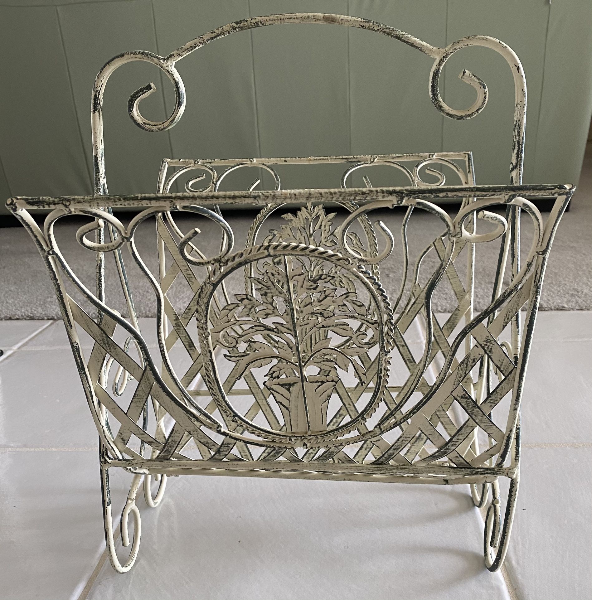 Vintage Metal Folding Magazine Rack with Flower Design