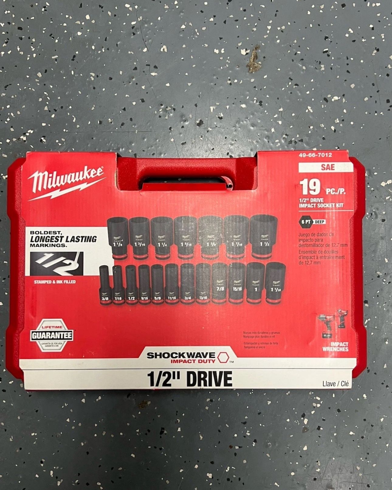 *New-In-Box* Milwaukee SAE 1/2 Inch Drive Impact Socket Set 19pt. Condition is New