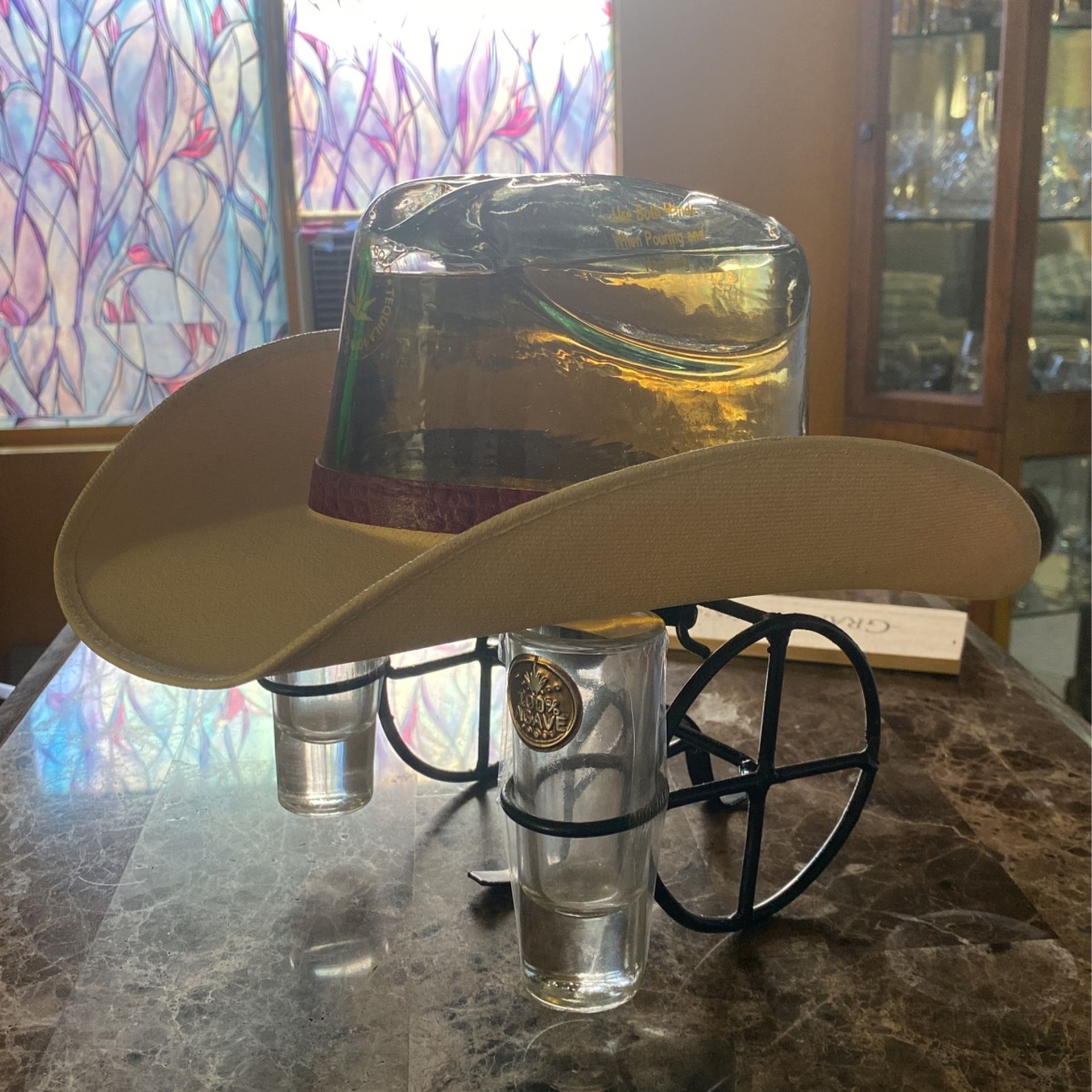 Sombre Con Tequilita