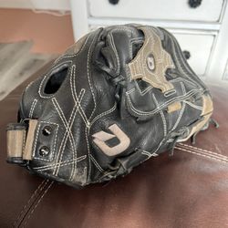 Demarini Diablo Glove 