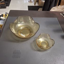 Anchor Hocking Vintage Mid 20th Century Chip & Dip 2 PC Bowl Set In Honey Gold Amber W/Draped Edges 9"W & 5"W