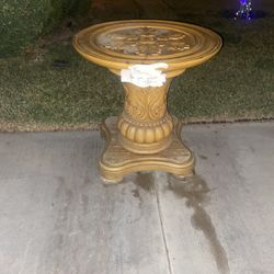 Free Table With Round Glass Top
